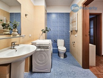 Furnished 3-bed apartament in Warsaw