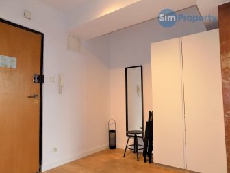 For rent 1-bedroom apartment located on Więzienna Street.