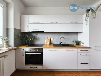 Furnished 3-bed apartament in Warsaw