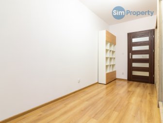 For rent cosy 3-room apartment in the new building Dorzecze Legnickiej next to Magnolia shopping center.