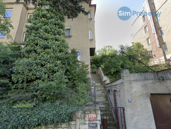 Bright and spacious 3+kk in a newly renovated villa on Pod Kesnerkou street, 64m2 + 15m2 private terrace