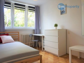 Krucza Street | for rent a single room with shared kitchen and bathroom.