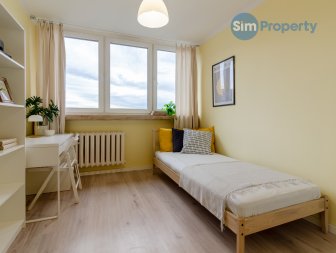 For rent  rooms on Śliczna Street in cosy and spacious apartment.