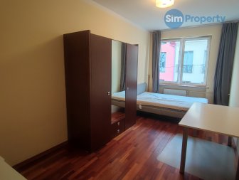 3-room apartment with balcony and separate kitchen in Market Square.