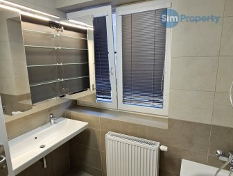 Bright and spacious 3+kk in a newly renovated villa on Pod Kesnerkou street, 64m2 + 15m2 private terrace