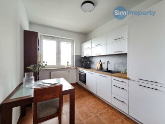 Furnished 3-bed apartament in Warsaw
