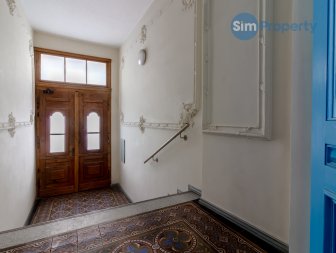 For rent | studio apartment with the entresol | available now.