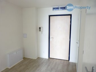 Beautiful sunny 2 room apartment with parking and storage