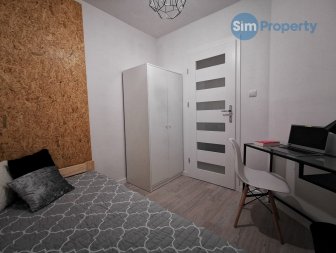 4 single rooms for rent in the city center. Available from 01.10