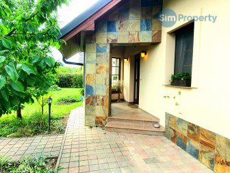 High standard 5 bed house in Černošice on the edge of Prague.