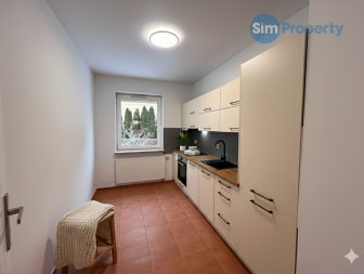 Warsaw - 1 bed apartment with the garden