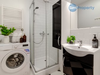 For rent  rooms on Śliczna Street in cosy and spacious apartment.