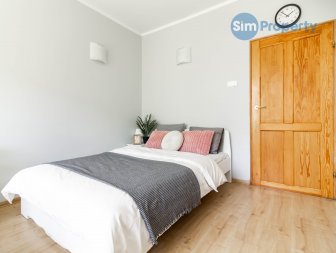 For rent a studio apartment next to the Market Square. Available from June