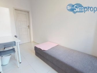 Piastowska Street, Grunwaldzki Squre,  perfect location, rooms for rent.