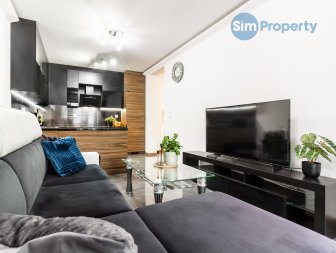 For rent cosy 3-room apartment in the new building Dorzecze Legnickiej next to Magnolia shopping center.