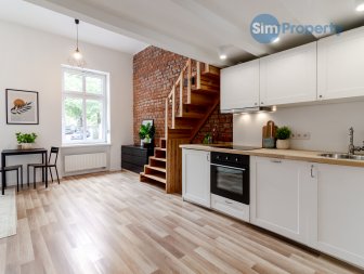 For rent | studio apartment with the entresol | available now.