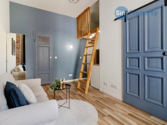 For rent | 1-bedroom apartment + the entresol | available now.