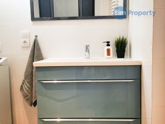 4 single rooms for rent in the city center. Available from 01.10