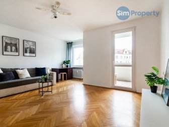 For rent spacious 2 - room apartment, separate kitchen, Wesoła Street