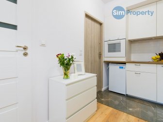 Studio apartment | around 2500 PLN all included | available now.