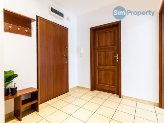 For rent comfortable 2-room apartment with separate kitchen and balcony located in Zielona Pergola estate.