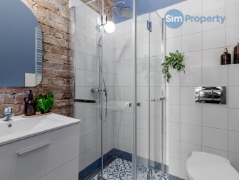 For rent | 1-bedroom apartment + the entresol | available now.