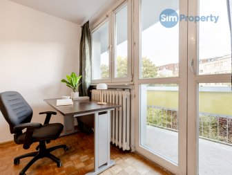 3 separate rooms + kitchen | close to Magnolia shopping center  | available now.