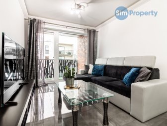 For rent cosy 3-room apartment in the new building Dorzecze Legnickiej next to Magnolia shopping center.