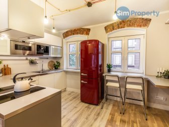 Uniwersytecka Street | 2 rooms | separate kitchen | available now.