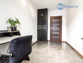 For rent cosy 3-room apartment in the new building Dorzecze Legnickiej next to Magnolia shopping center.