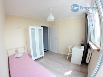 For rent rooms on Śliczna Street in cosy and spacious apartment.