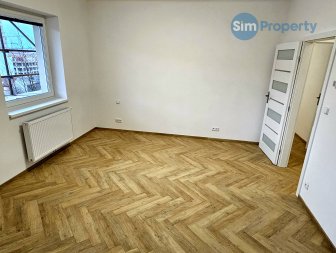 Bright and spacious 3+kk in a newly renovated villa on Pod Kesnerkou street, 64m2 + 15m2 private terrace