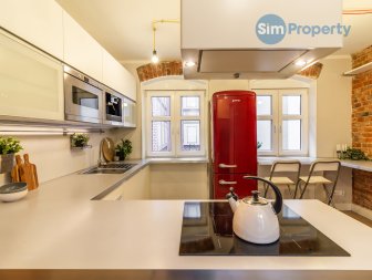 Uniwersytecka Street | 2 rooms | separate kitchen | available now.