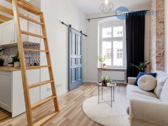 For rent | 1-bedroom apartment + the entresol | available now.