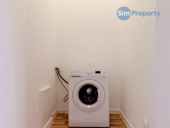 For rent | studio apartment with the entresol | available now.