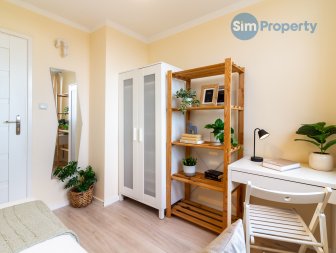 For rent  rooms on Śliczna Street in cosy and spacious apartment.