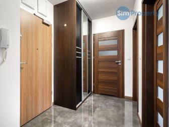 For rent cosy 3-room apartment in the new building Dorzecze Legnickiej next to Magnolia shopping center.