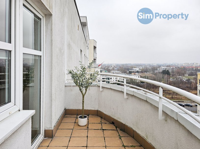 Furnished 3-bed apartament in Warsaw