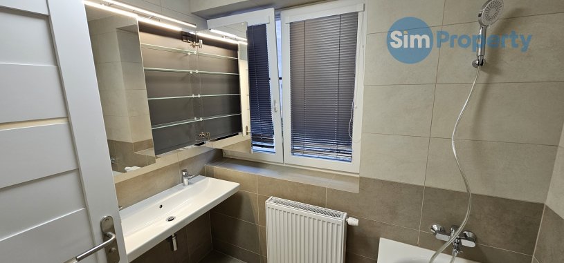 Bright and spacious 3+kk in a newly renovated villa on Pod Kesnerkou street, 64m2 + 15m2 private terrace