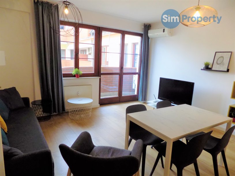 For rent 1-bedroom apartment located on Więzienna Street.