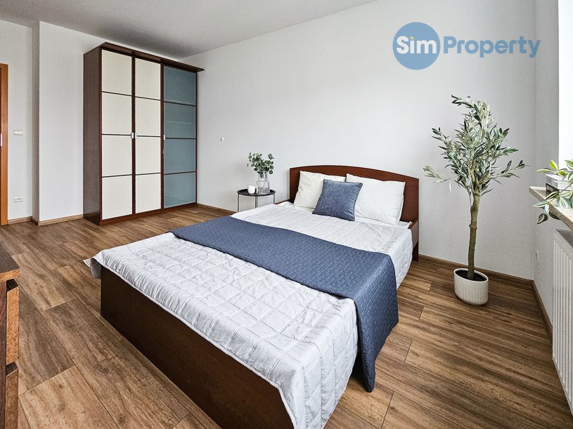 Furnished 3-bed apartament in Warsaw