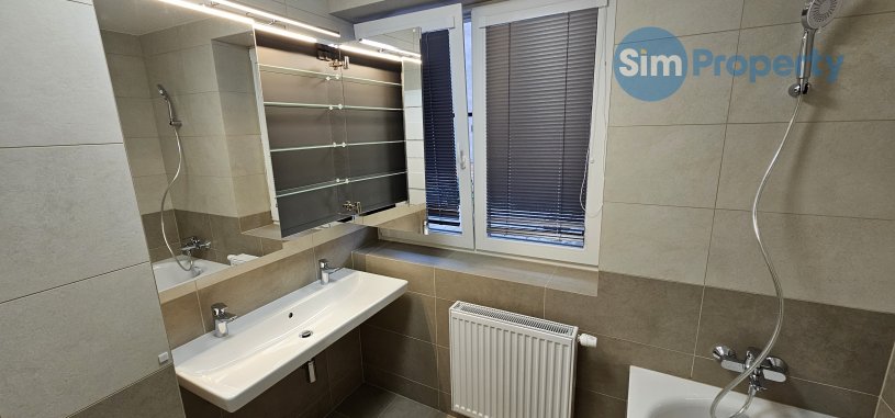 Bright and spacious 3+kk in a newly renovated villa on Pod Kesnerkou street, 64m2 + 15m2 private terrace