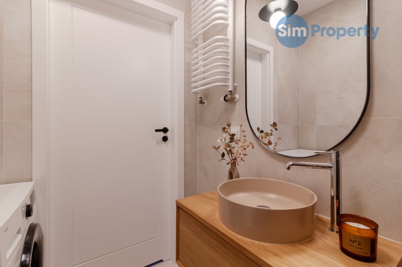 Brand new | 1-bedroom apartment | city center | availabe now.