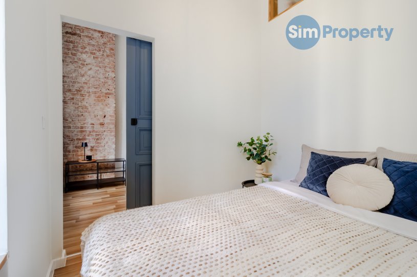 For rent | 1-bedroom apartment + the entresol | available now.