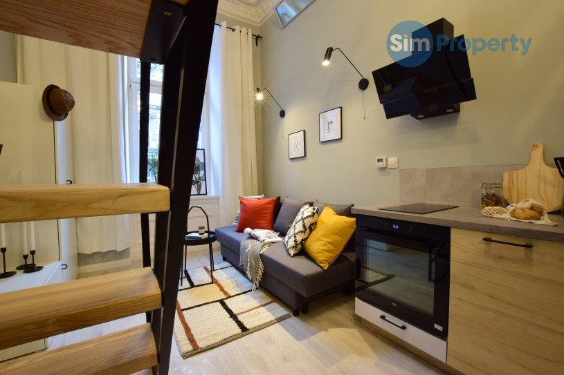 For rent a studio apartment next to the Main Railway Station. Available from June