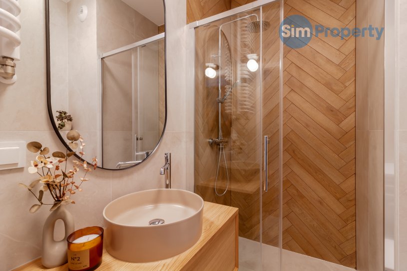 Brand new | 1-bedroom apartment | city center | availabe now.