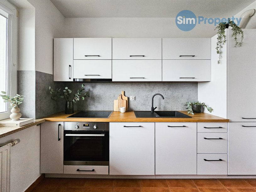 Furnished 3-bed apartament in Warsaw