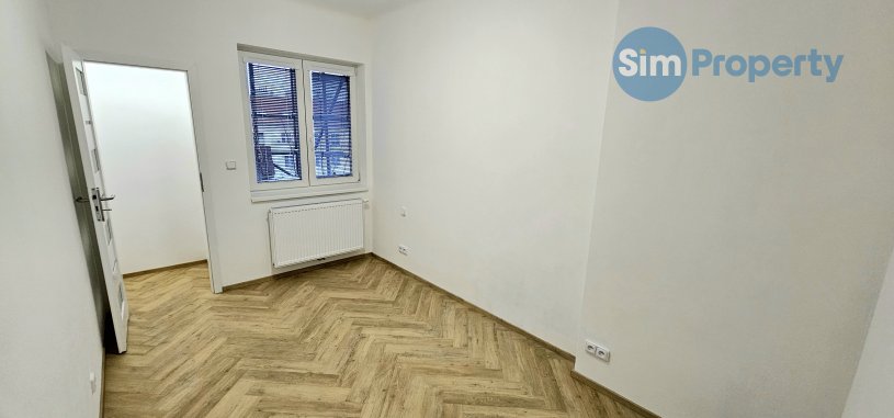 Bright and spacious 3+kk in a newly renovated villa on Pod Kesnerkou street, 64m2 + 15m2 private terrace